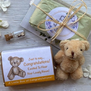 Félicitations, j'ai hâte d'apprendre de votre belle nouvelle ! Cadeau pour maman enceinte, future maman, baby shower, femme enceinte, nouveauté, baby bump