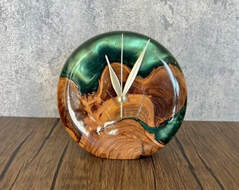 Custom Made Epoxy Table Clock 7 Inch, Olive Wood Resin Round Standing Clock, Rustic Green Home Decor, Christmas Holiday Gift, Epoxy Wood Art