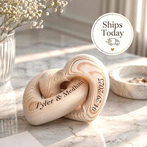 Personalized Wood Infinity Heart, Custom Names Couple Gift, Romantic Home Accent, Minimalist Wood Art Decor