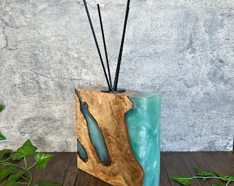 Turquoise Epoxy Reed Diffuser Square, Handmade Wood Resin Diffuser 4 Black Wood Sticks, 100mL Oil Tank, Housewarming Gift, Luxury Home Decor