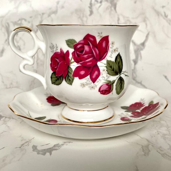 Tasse et soucoupe en porcelaine Royal Ascot, bone china. Tasse et soucoupe anglaise raffinée pour thé ou café, collection, article cadeau