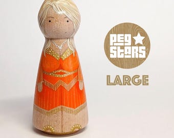 Hand-Painted DOLLY Country music inspired Wooden Peg Doll figure 9cm - Nashville, Bluegrass,  C&W