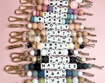 Name Silicone Beaded Keychain, Custom Keychain, Personalized Gift, Diaper Bag, Backpack, Silicone Bead, Wood Beads