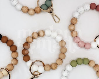 Wristlet Keychain, Keychain Bracelet, Silicone Beads, Keychain, Small Gift, Gift for Friend