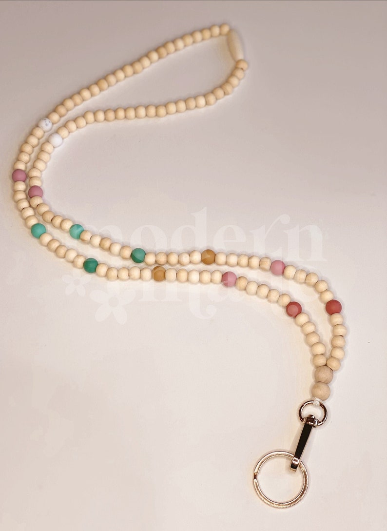 Cordino in silicone arcobaleno con perline di legno, porta badge, collana, regalo per il ritorno a scuola, chiusura di sicurezza. immagine 6