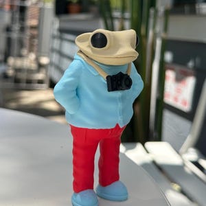 Sapo Concho Bad Bunny DeBi TiRAR MaS FOToS Puerto Rico Statue