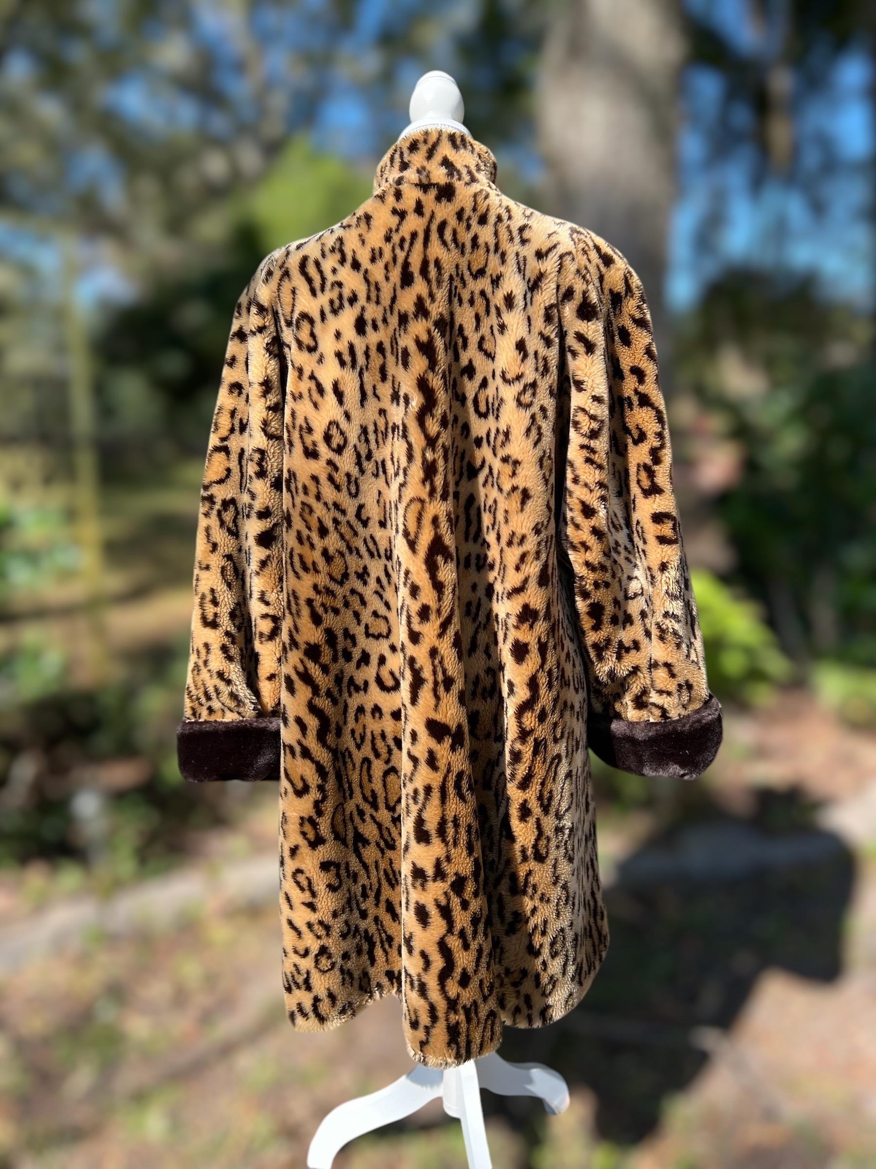 Vintage 80s Plush/faux Fur Leopard Print Swing Style Open