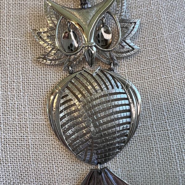 Vintage Designer Signed ALAN Articulated Silvertone Owl Pendant Necklace 1960's 1970's/Statement Jewelry