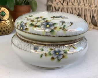 Vintage Nippon Hand Painted Porcelain with Gold Moriage Lidded Trinket Dish/Powder Box/Dresser/Vanity Dish with Lid