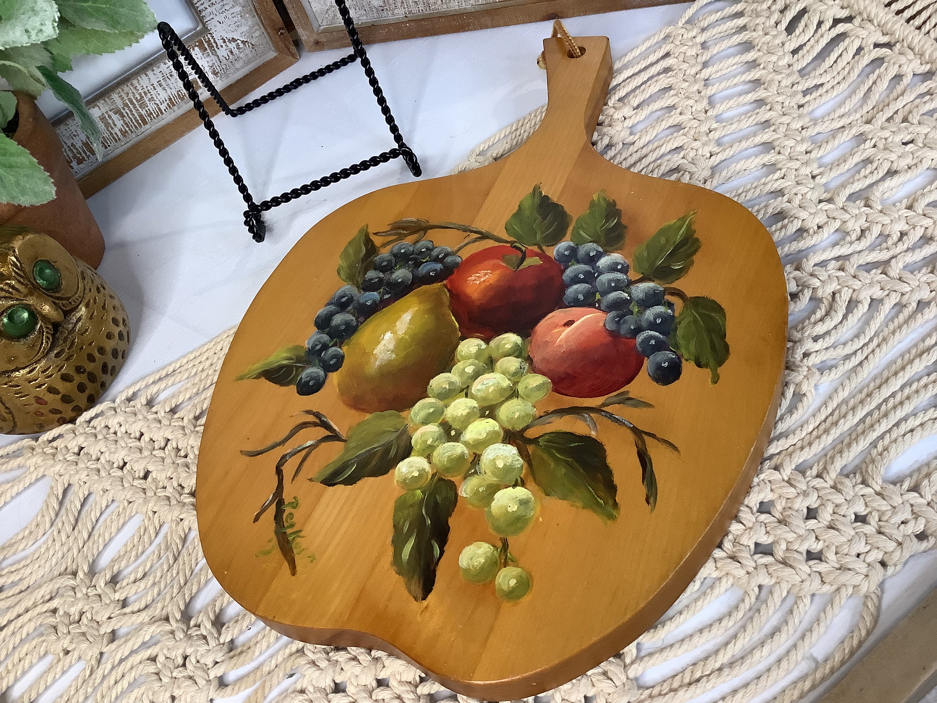 Vintage Wooden Wood Handmade & Painted Pineapple Cutting Board Decor 16x  9