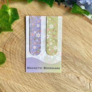 Floral magnetic bookmarks