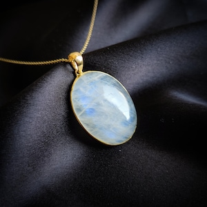 Natural Rainbow Moonstone Pendant, 14K Solid Yellow Gold Rainbow Moonstone Pendant, June Birthstone, Valentine's Day Gift, Moonstone Jewelry