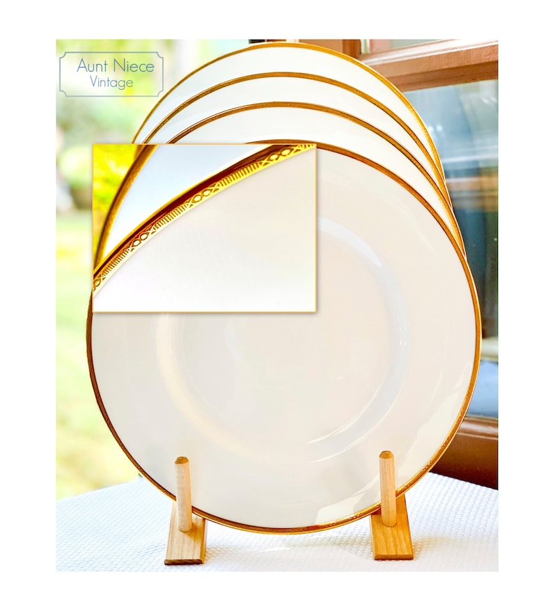 Vintage Royal Worcester Viscount Dinner Plate: White Gold XO Rim, 1960s image 1