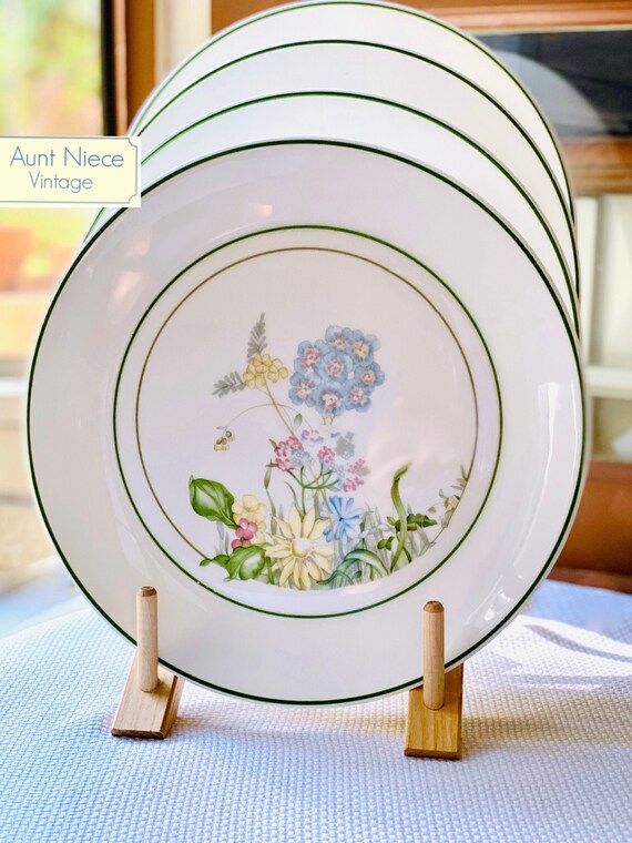 Vintage Royal Albert dinner plates 10.5'' "Spring Dawn New Romance" c.1970s