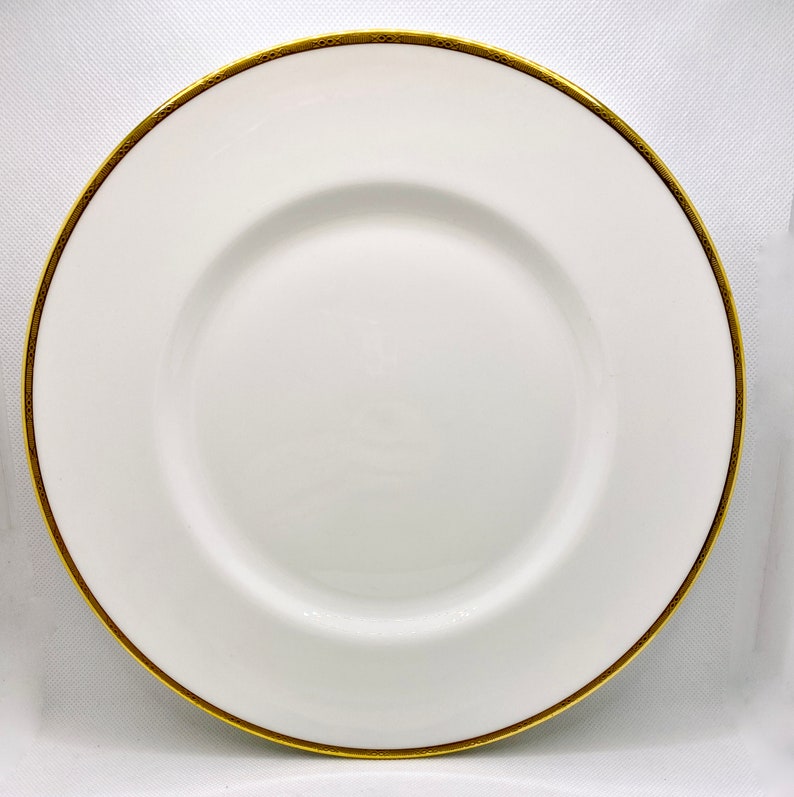 Vintage Royal Worcester Viscount Dinner Plate: White Gold XO Rim, 1960s 1 Dinner Plate