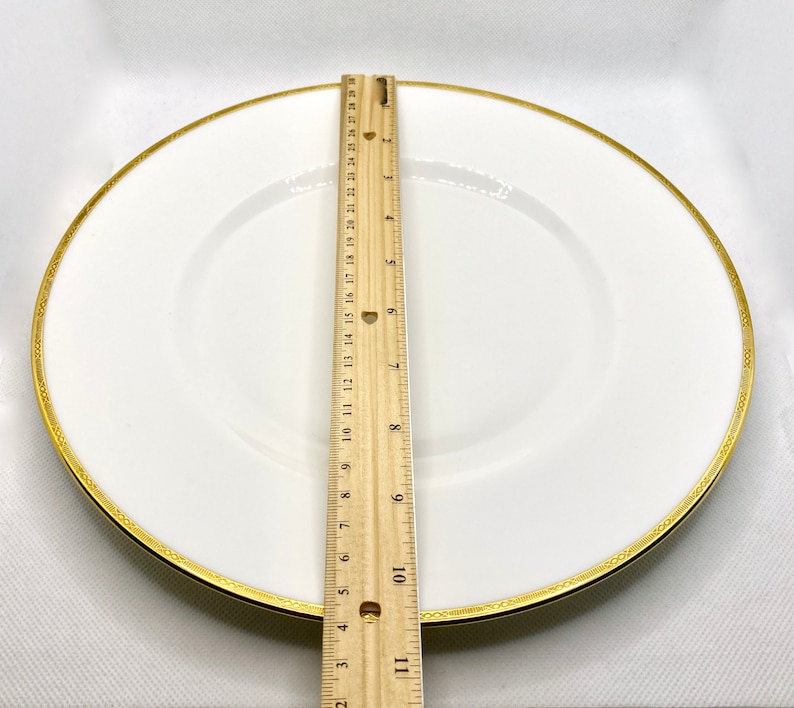 Vintage Royal Worcester Viscount Dinner Plate: White Gold XO Rim, 1960s image 5