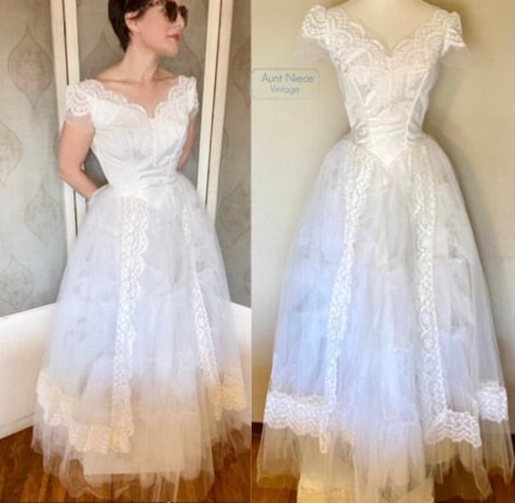1950s Vintage Wedding Gown Chantilly Lace, netting | Vintage wedding dress | 50's wedding dress |