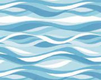 Vagues de l'océan dans des tons dégradés de bleu clair à turquoise C14803 Free As the Ocean Collection de Riley Blake en 1 mètre