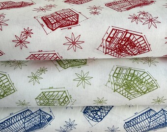 Les vérandas, les serres et les serres sont disponibles en coton rouge, bleu et vert sur fond blanc de Riley Blake, vendu par mètre et demi