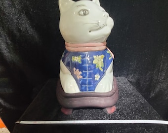 Large Antique Japanese Meiji Kutani Porcelain Repose Cat on Wooden Stand (1800s)