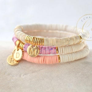 Gold Initial Charm Bracelet, Elastic Heishi Bracelets, Personalized Jewelry / Please ask for wholesale prices / HBB626