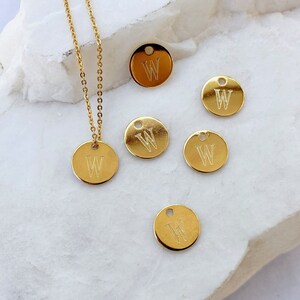 2 pcs Gold Plated Initial Pendants, 10mm Round Brass Letter W Charm / GPL-7W