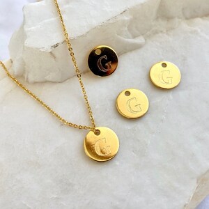 2 pcs Gold Plated Initial Pendants, 10mm Round Brass Letter G Charm / GPL-7G