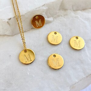 2 pcs Gold Plated Initial Pendants, 10mm Round Brass Letter M Charm / GPL-7M