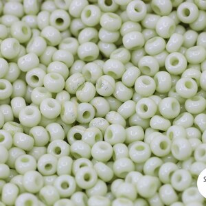 Powder Green Seed Beads, 8/0 (3mm) Czech Seed Beads 25 grams / GSB8-M19