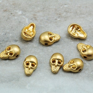 Gold Plated Skull Charm, 10mm Metal Skull Beads 5 pcs / GPY-483