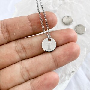 2 pcs Rhodium Plated Initial Charms, 10mm Round Brass Letter T Charm / GPL-8T