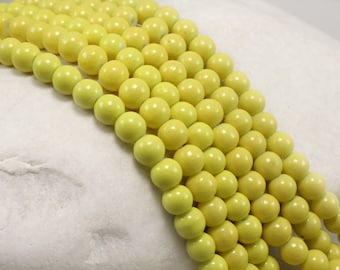 8x 4mm, 19x 6mm Pretty 8mm clear green yellow round glass beads, Pretty Green czech glass beads mix x20 beads