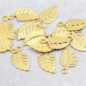15mm Tiny Leaf Pendants, Matte Gold Plated Brass Charms 15 pcs / GPS-062