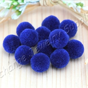 Guarnição de pompom artesanal azul Saxe, pompons artesanais de algodão redondos de bola de 15 mm com anel de salto 10 peças / CPM-38