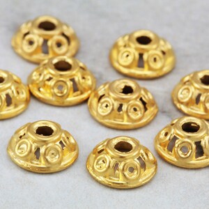 10mm Bead Caps, Matte/Shiny Gold Plated Metal Round Tiny Bead Caps 10 pcs / GPY-069
