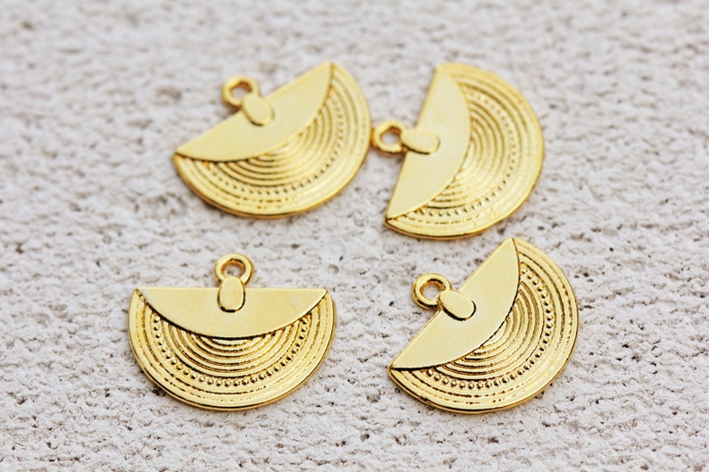 16mm Metal Half Moon Pendant Charm 4 pcs GPY-536 Gold Plated Aztec Pendant