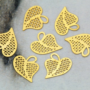 9mm Tiny Heart Charms, Matte Gold Plated Brass Pendants 25 pcs / GPY-346