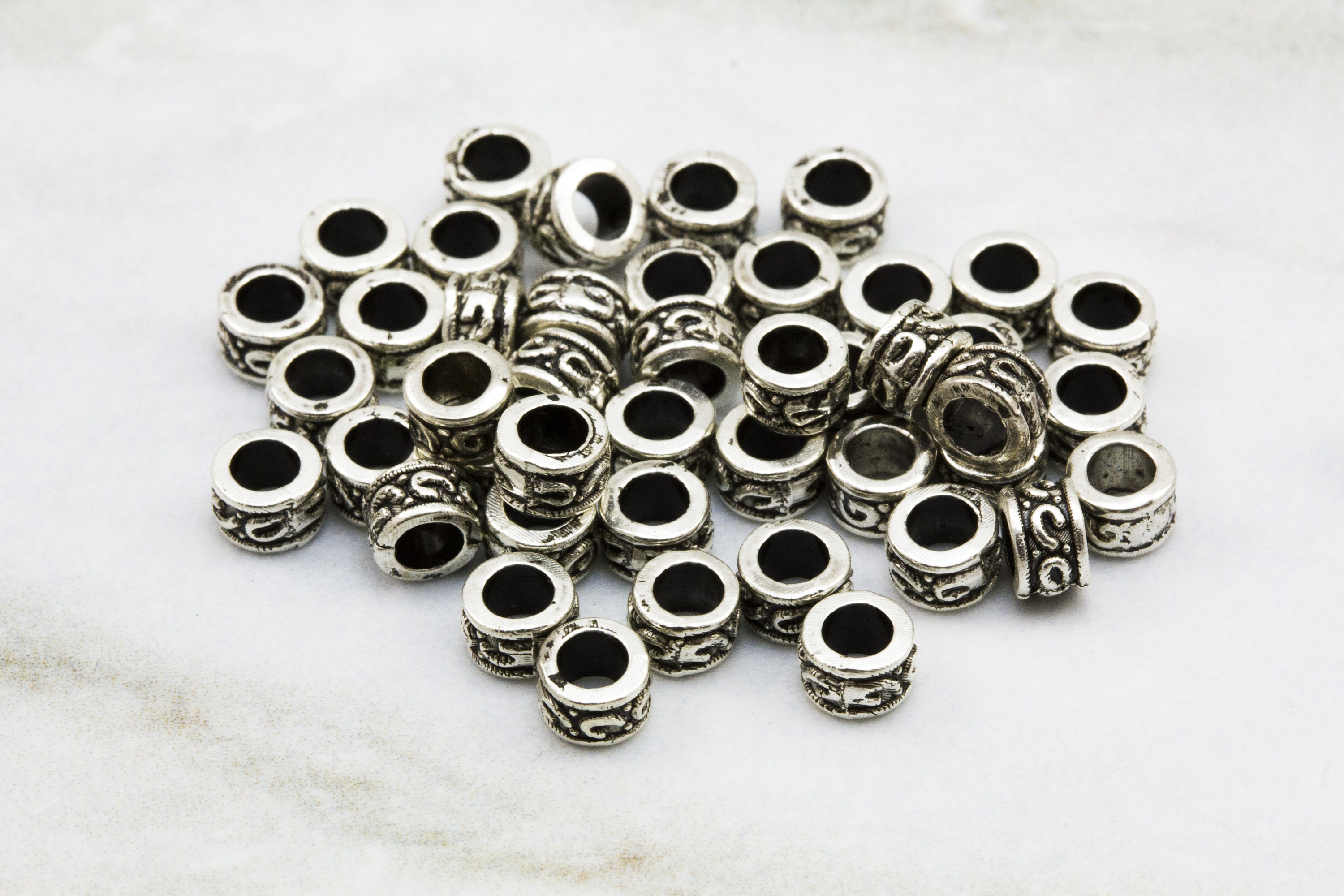50 pcs Oval Spacer Beads 5mm Silver Colour Metal Mini Spacer Beads MB ...