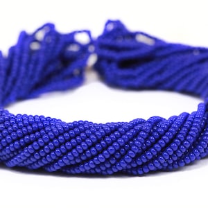 Perline di semi Saxe Blue, 11/0 (2,2 mm) Perline di semi ceche 1 matassa piena, perline di vetro sabbiato / GSB11-M16
