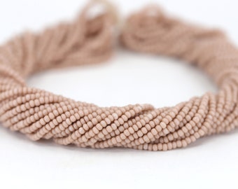 Taupe Pink Seed Beads, 11/0 (2.2mm) Czech Seed Beads 1 Full Hank / GSB11-M104