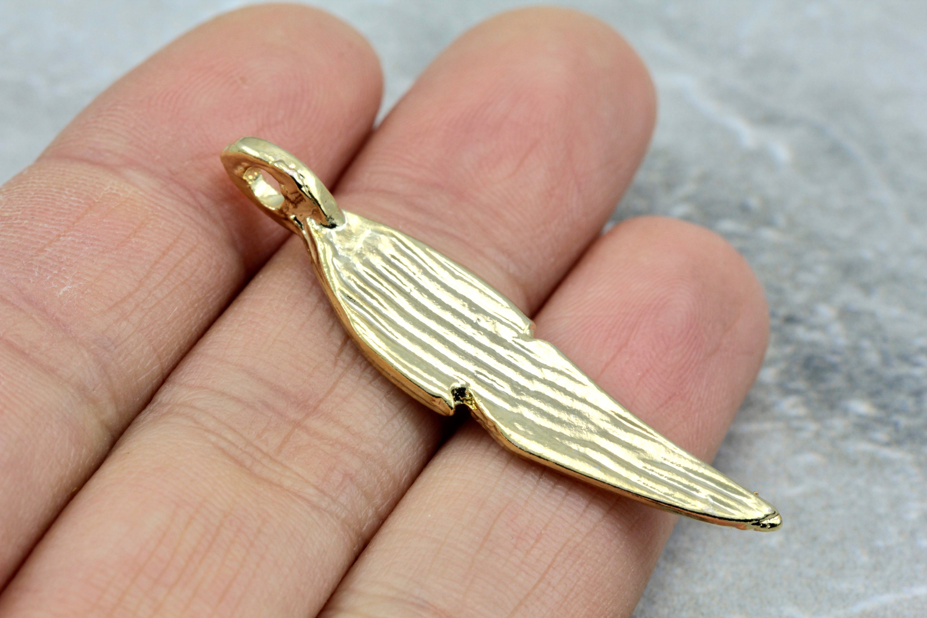 42mm Feather Pendants, Matte/shiny Gold Plated Metal 42mm Feather Pendants, Matte/shiny Gold Plated Metal