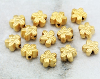 7mm Flower Charms, Matte Gold Plated Metal Beads 10 pcs / GPY-124