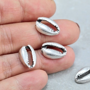 Antique Silver Plated Cowrie Charm, 14mm Metal Cowrie Shell Charm 5 pcs