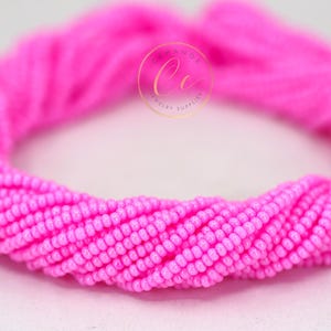 Perline di semi rosa brillante, perline di semi ceche 11/0 (2,2 mm), 1 matassa intera / GSB11-M122