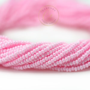 Light Pink Seed Beads, 11/0 (2.2mm) Czech Seed Beads 1 Full Hank / GSB11-M70