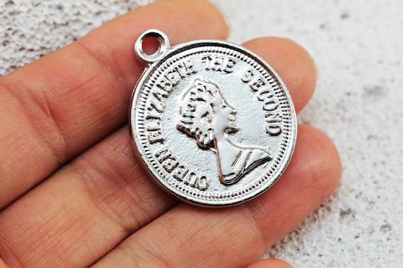 Rhodium Plated Old Coin Pendant, 33mm Metal Replica Queen