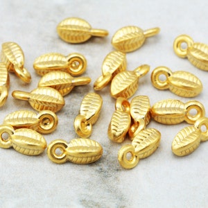9mm Tiny Leaf Charms, Matte Gold Plated Metal Mini Pendants 25 pcs / GPY-162