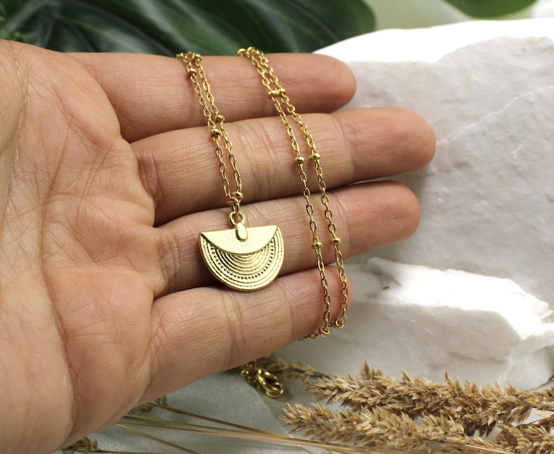 16mm Metal Half Moon Pendant Charm 4 pcs GPY-536 Gold Plated Aztec Pendant