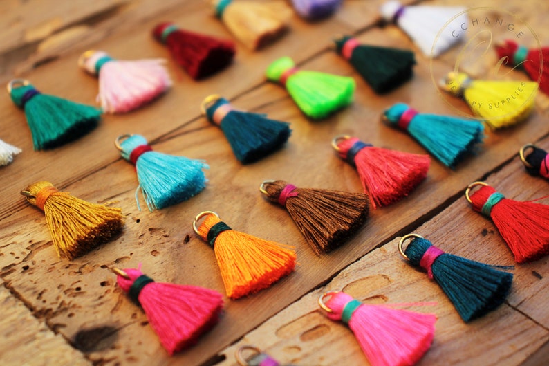 Decorative Tassel 10 pcs T25CJ-05 Red Mini Tassels 2.5cm Boho Style Earring Tassels