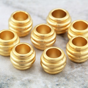 8mm Round Spacer Beads, Matte/Shiny Gold Plated Metal Beads 10 pcs / GPY-038